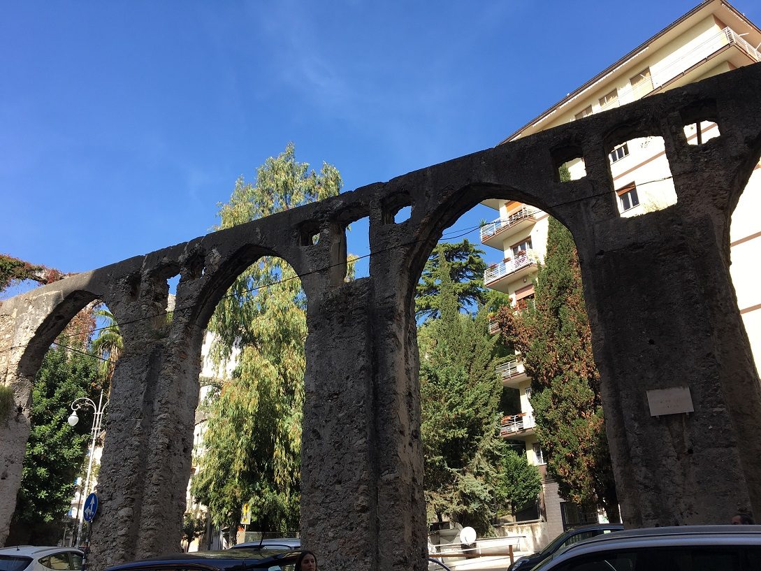 medieval aqueduct (13).JPG